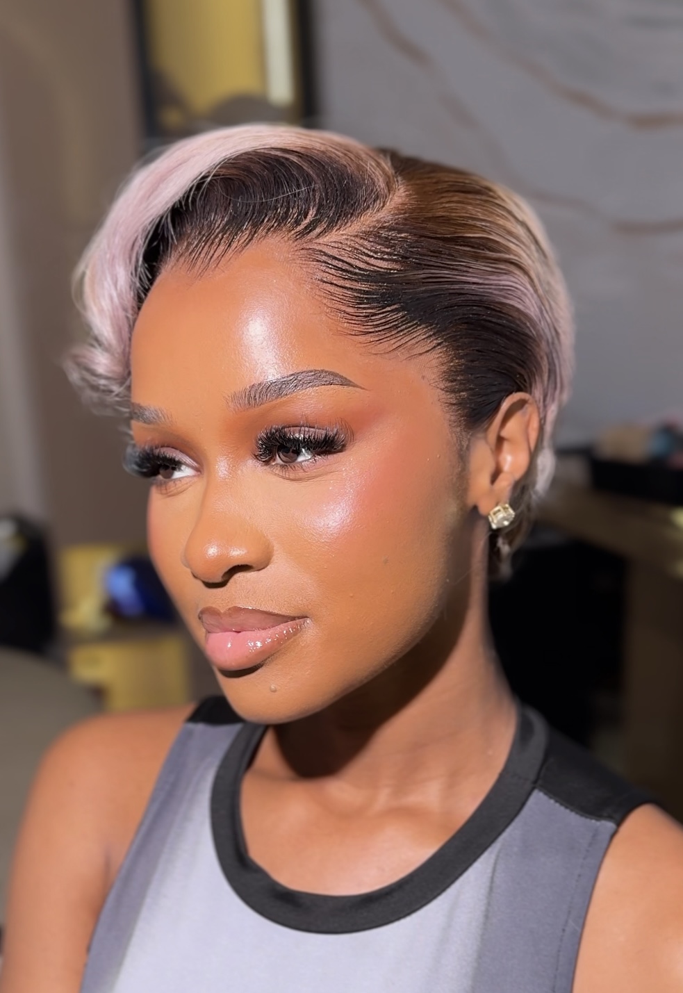 Full frontal Grey pixie